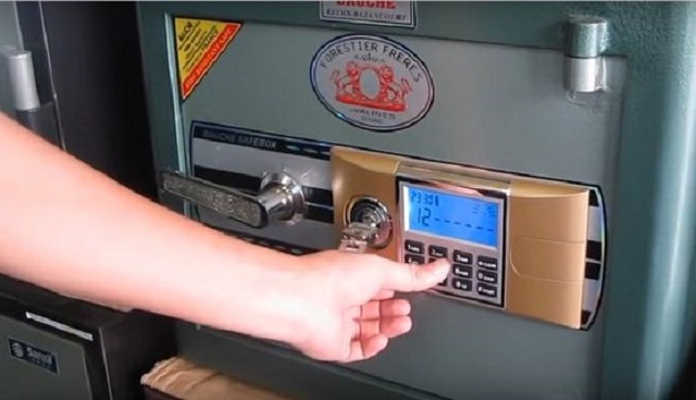 Giá thành của sản phẩm két việt tiệp