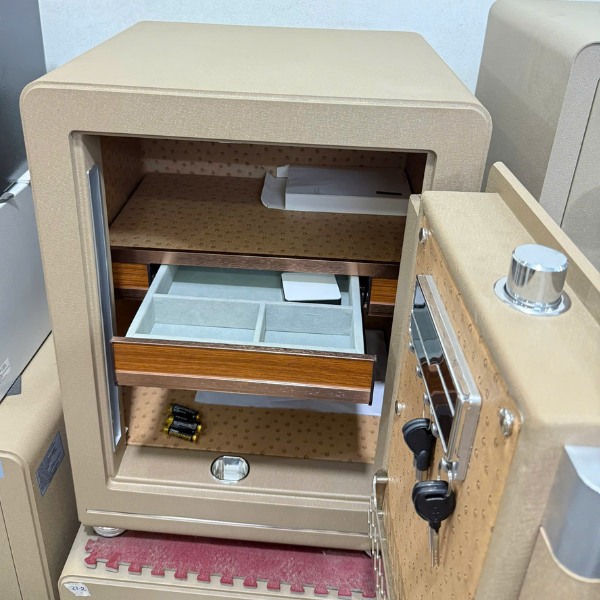 Hình ảnh Két sắt nhập khẩu bofa 60BJ khóa vân tay điện tử  kết nối điện thoại1