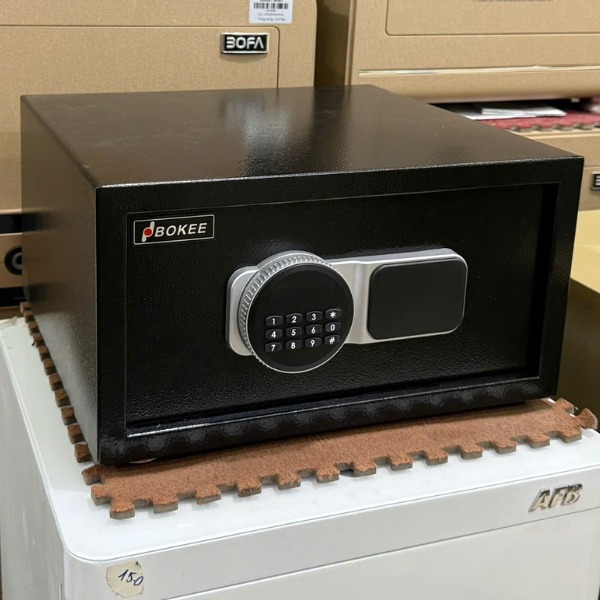 Két sắt Bokee BK20 màu đen sử dụng mã điện tử đổi mã được