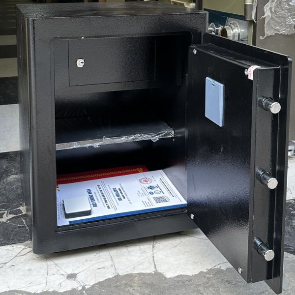 Hình ảnh Két sắt Việt Tiệp KSC55FE thép 7ly vân tay điện tử4