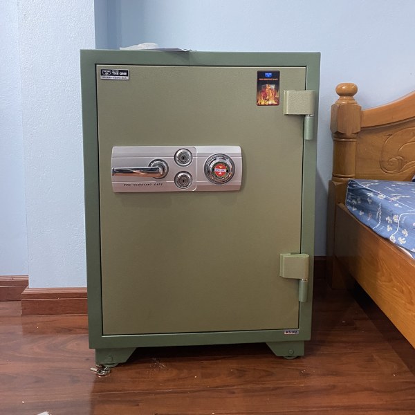 Két sắt Hòa Phát KS168K2C1 khóa cơ đổi mã thực té lắp đặt