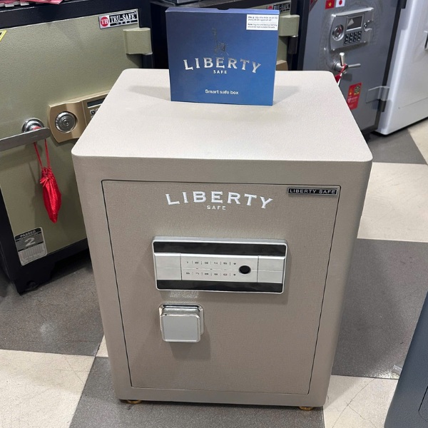 Két sắt Liberty LB58S màu gold thông minh kết nối điện thoại nói không với bê tông và cát
