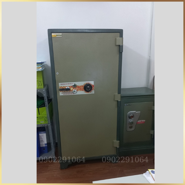 Thực tế lắp đặt két sắt ngân hàng BMEC K370 NHA1 cao 1m6 cho công ty