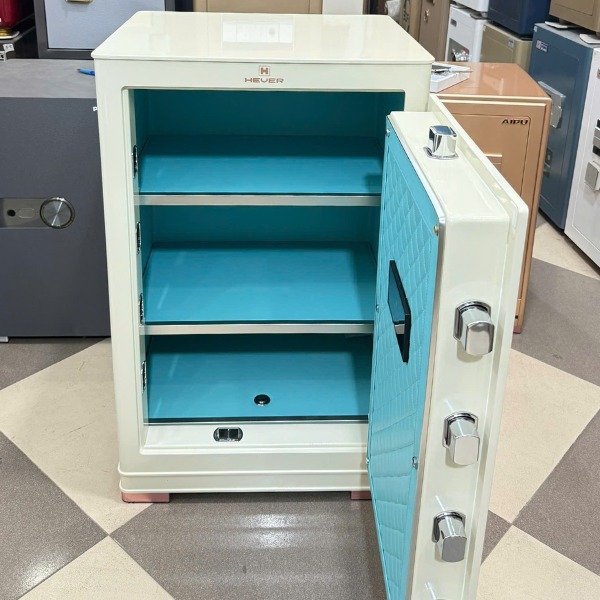 Hình ảnh Két sắt nhập khẩu AIPU XC80 màu trắng vân tay kết nối điện thoại2