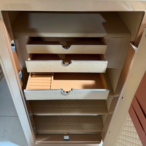 Két sắt nhâp khẩu Aipu ZR-120VI nội thất bọc da siêu sợi mền mịn sang trọng