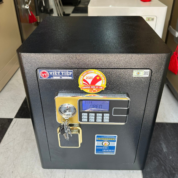 Hình ảnh Két sắt siêu cường Việt Tiệp KSC55E điện tử màu đen, trắng2