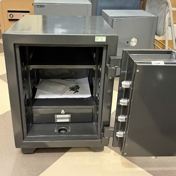 Hình ảnh Két sắt siêu cường Việt Tiệp KSC60C cơ đổi mã1