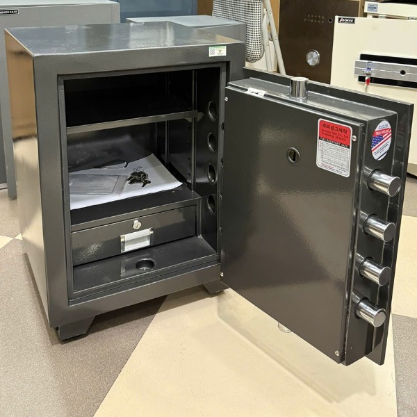 Hình ảnh Két sắt siêu cường Việt Tiệp KSC60E điện tử LED hàn quốc2