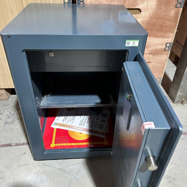 Hình ảnh Két sắt tài lộc Việt Tiệp KW63SCE điện tử-70kg5