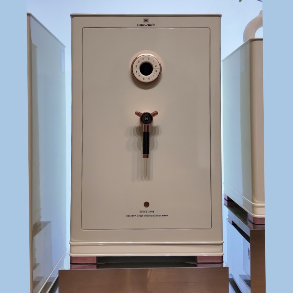 Két sắt IPU XC60 nhập khẩu an toàn chống cháy dễn sử dụng