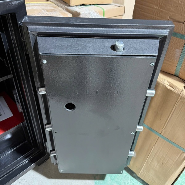 Hình ảnh Két sắt to điện tử TOKYO TKO1000E chống cháy cho công ty3