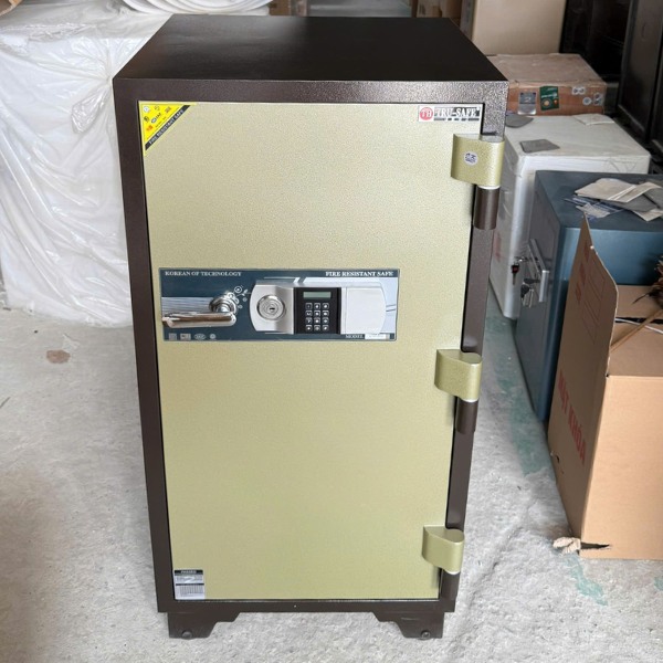 Thực tế tại kho két sắt to cỡ lớn E220 cho văn phòng công ty