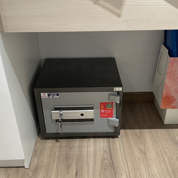 Thực tế két sắt mini thông minh Việt Tiệp KW39FE