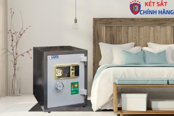  Két sắt Việt Nhật khóa vân tay dòng sản phẩm '' lạ mắt '' với khách hàng lần đầu sử dụng 