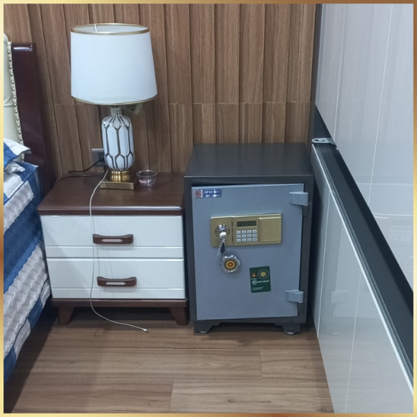 Hình ảnh thực tế lắp đặt két sắt Việt Nhật JAPAN SAFE VN79DT tại nhà khách hàng kèm HDSD