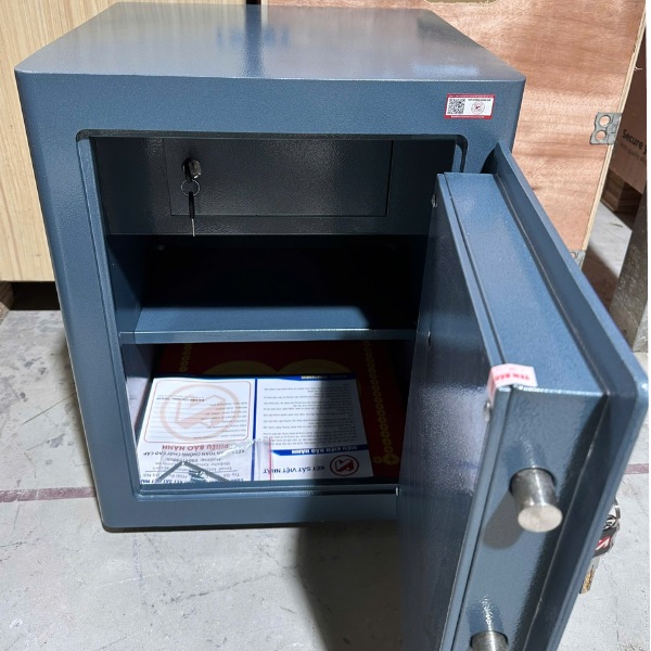 Hình ảnh Két sắt Việt Nhật VN-56AD 60kg cơ đổi mã chống cháy1