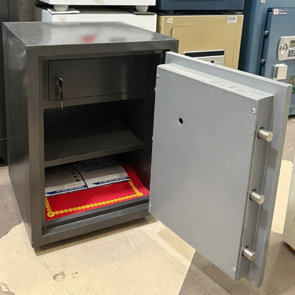 Hình ảnh Két sắt Việt Nhật VN38DM cơ đổi mã chống cháy2
