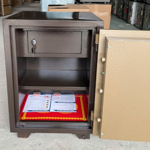 Hình ảnh Két sắt Việt Nhật VN58DT điện tử chống cháy có báo động1