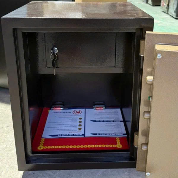 Nội thất Két sắt điện tử Việt Tiệp KW50E điện tử màu nâu