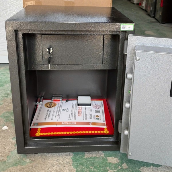 Hình ảnh Két sắt vân tay Việt Tiệp KW50VT chống cháy1