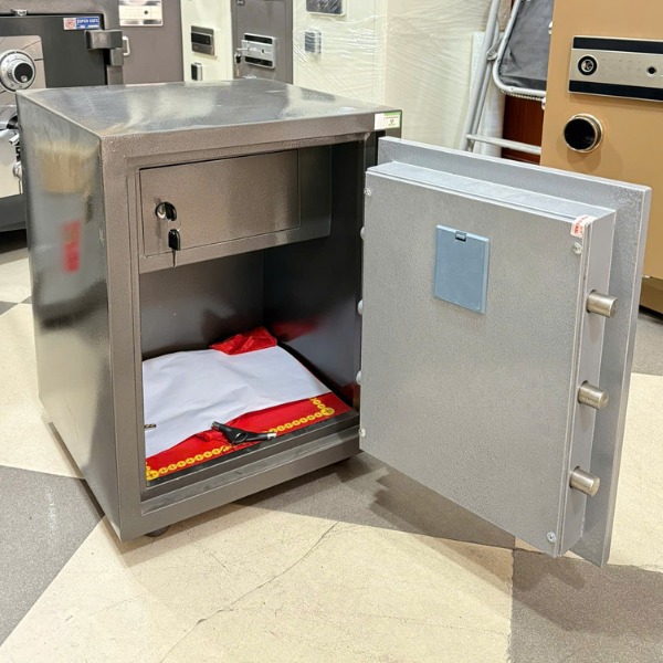 Hình ảnh Két sắt vân tay Việt Tiệp KW52VT chống cháy1