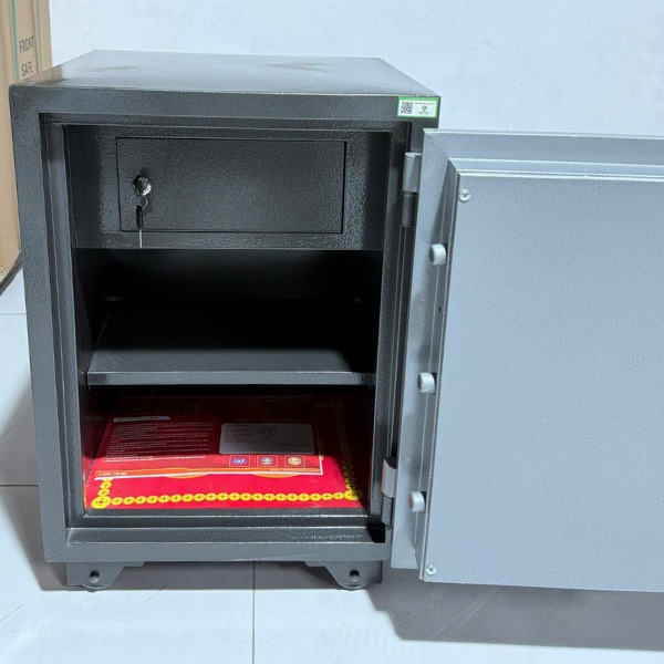 Hình ảnh Két sắt gia đình Việt Tiệp KW79C khóa cơ chống cháy1
