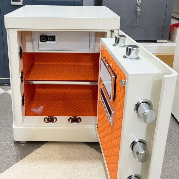 Hình ảnh Két sắt KIVA KV-50AH Xuân Hòa vân tay thông minh kết nối điện thoại3