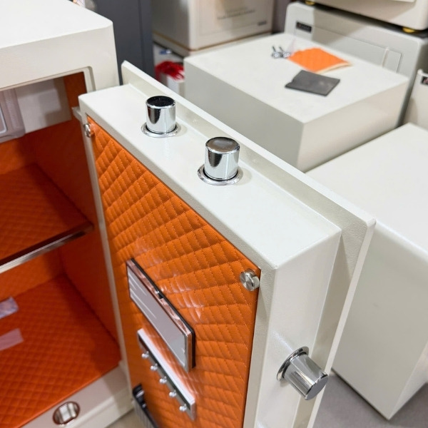 Hình ảnh Két sắt Xuân Hòa KIVA KV-80AH vân tay thông minh kết nối điện thoại3