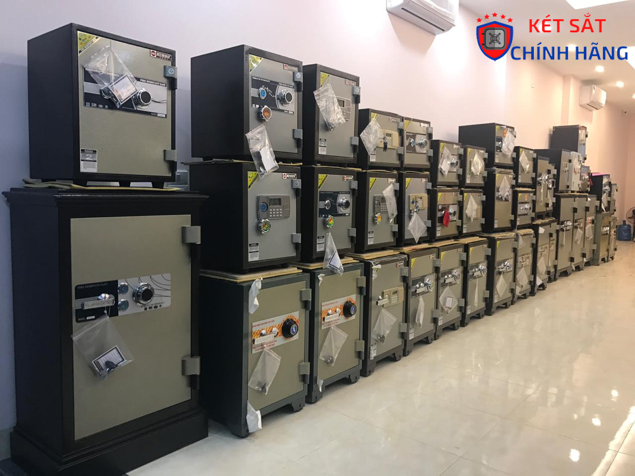 Showroom két sắt nhập khẩu chính hãng